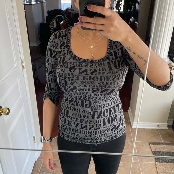 Guess 3/4 sleeve t - Picture 2 of 3